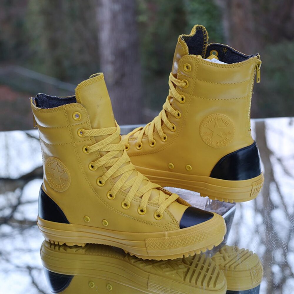 Converse Chuck Taylor All Star Hi Rise Zip Boot
